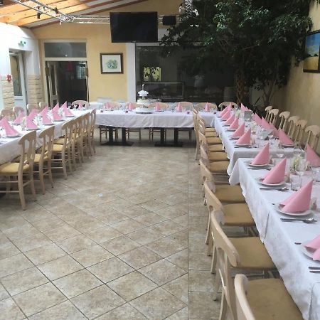 Weinhotel Kirchenwirt Gols Exterior foto