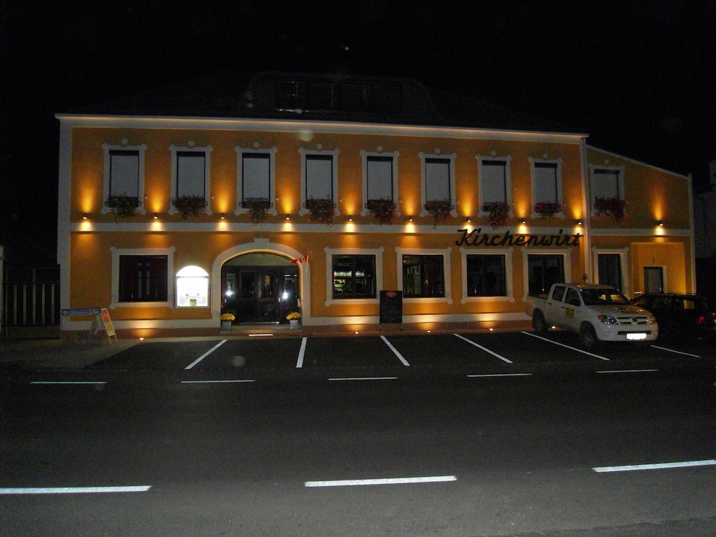 Weinhotel Kirchenwirt Gols Exterior foto
